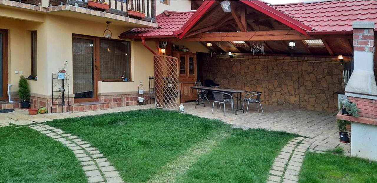 Hotel Bella Daria Campulung Exterior foto